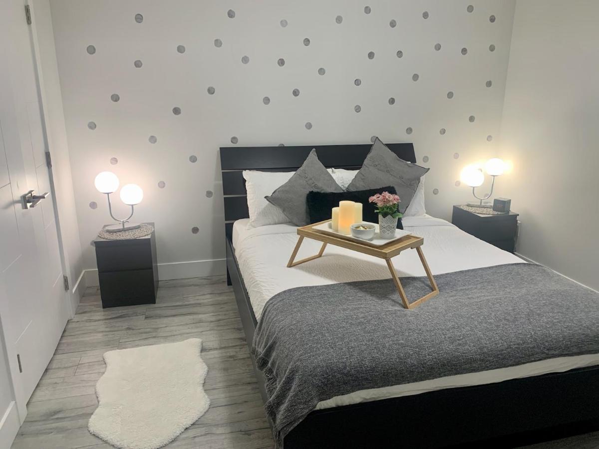 Luxurious & Stylish Two Bedroom Suite, Full Kitchen, Close To Vancouver Delta Exteriör bild