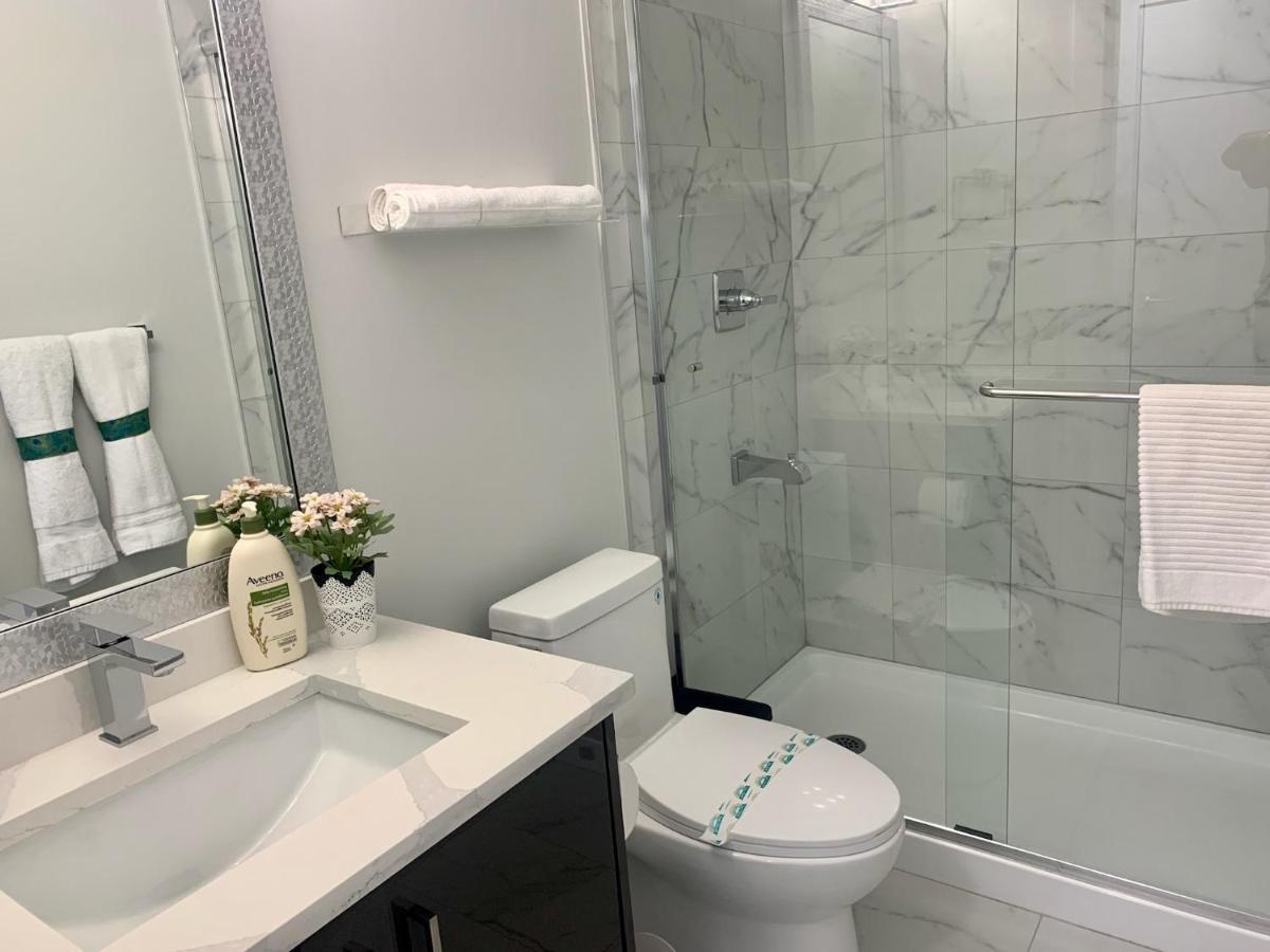 Luxurious & Stylish Two Bedroom Suite, Full Kitchen, Close To Vancouver Delta Exteriör bild