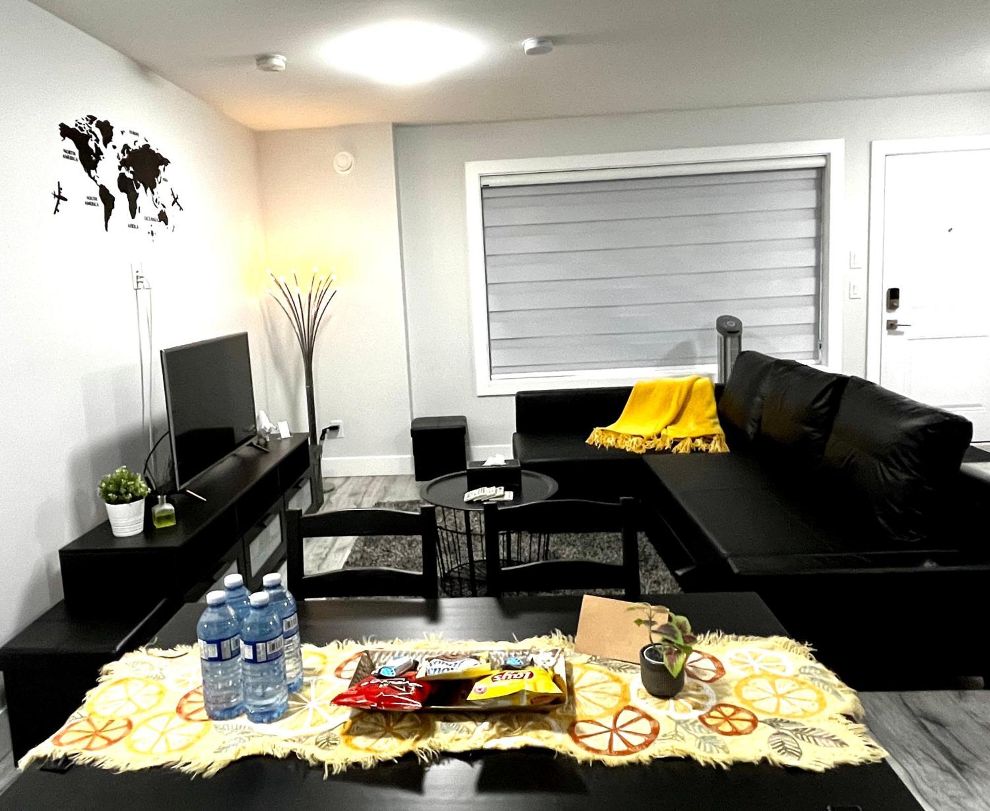Luxurious & Stylish Two Bedroom Suite, Full Kitchen, Close To Vancouver Delta Exteriör bild